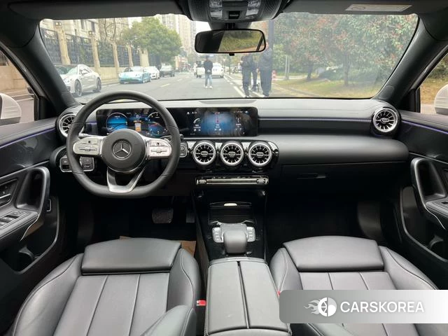 Mercedes-Benz A-Class 2022 Белый из Китая