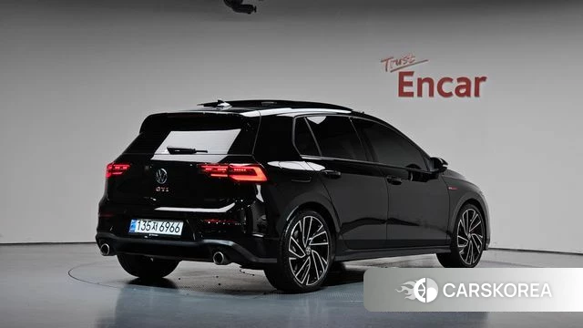 Volkswagen Golf 8th Generation 2024 Черный из Кореи