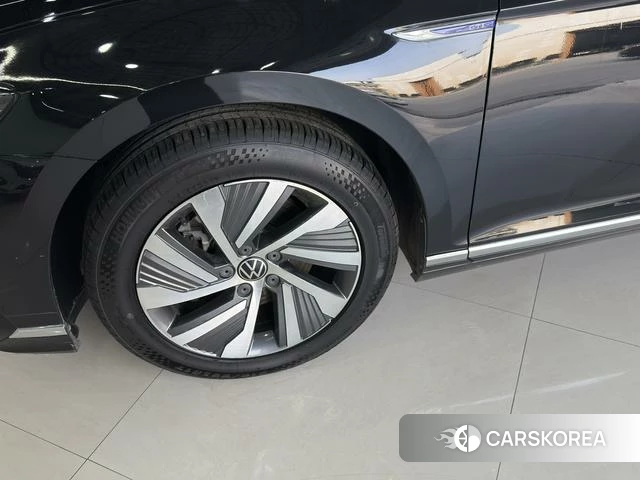Volkswagen Magotan 2024 Черный из Китая