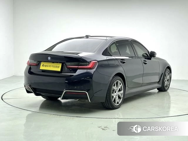 BMW i3 2024 Черный из Китая