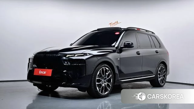 BMW X7 (G07) 2025 Черный из Кореи