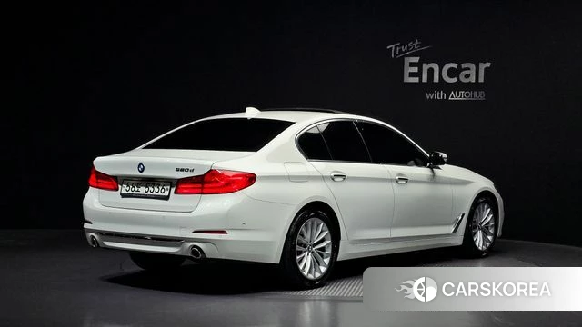 BMW 5 Series (G30) 2018 Белый из Кореи