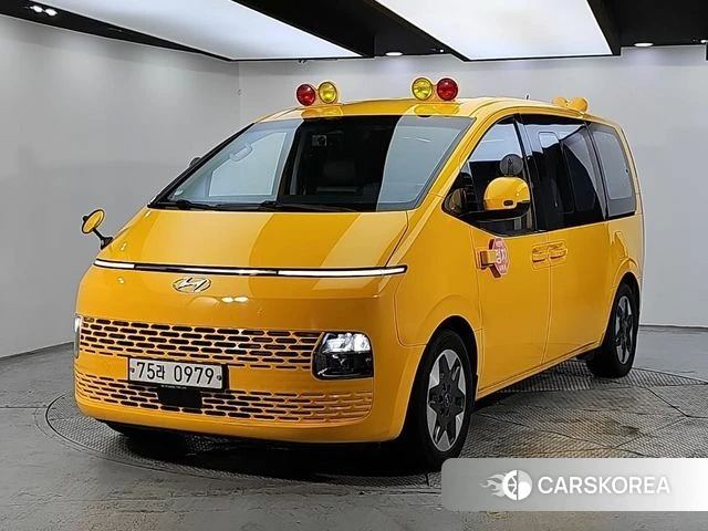 Hyundai Staria 2021 Желтый из Кореи