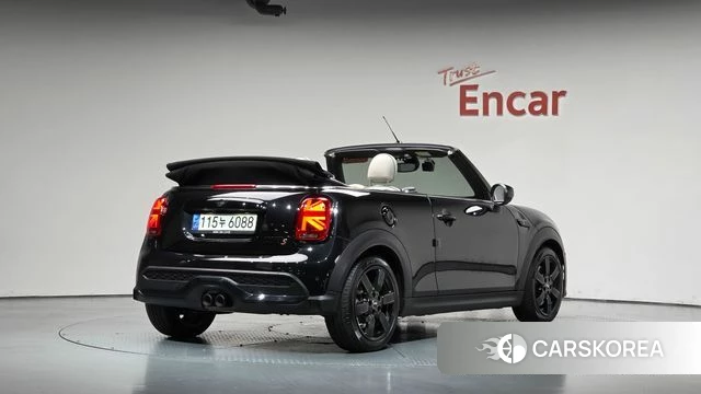Mini Cooper S Convertible 2023 Черный из Кореи