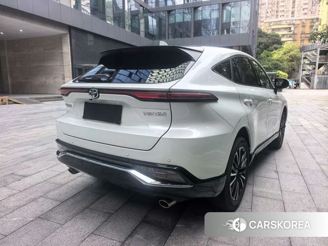 Toyota Venza 2023 Белый из Китая