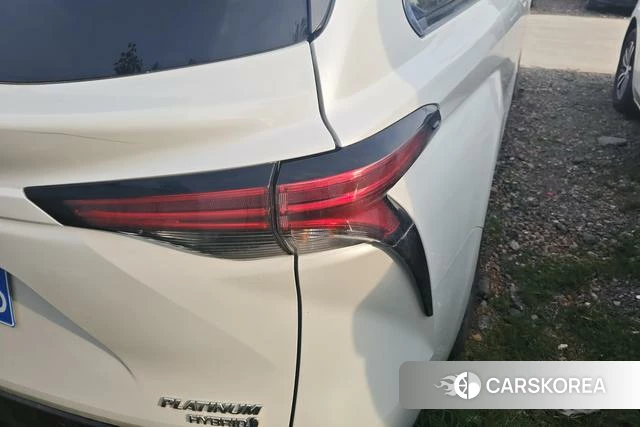 Toyota Sienna 2022 Белый из Китая