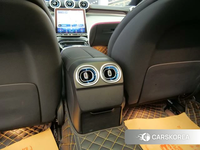 Mercedes-Benz C-class 2023 Зеленый из Китая