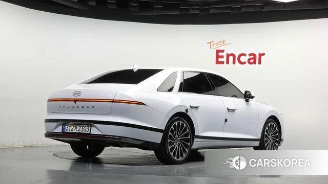 Hyundai Grandeur Hybrid (GN7) 2024 Белый из Кореи