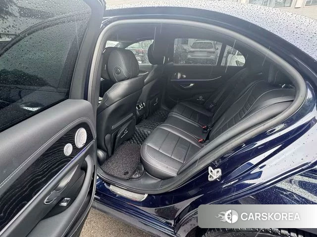 Mercedes-Benz E-Class 2021 Синий из Китая