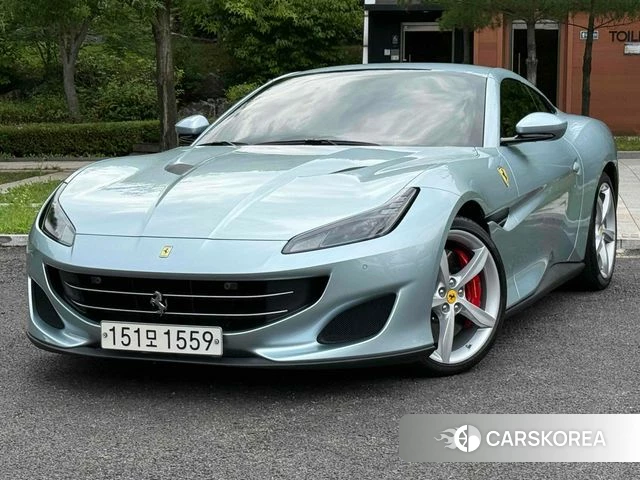 Ferrari Portofino 2018 Серебряный из Кореи