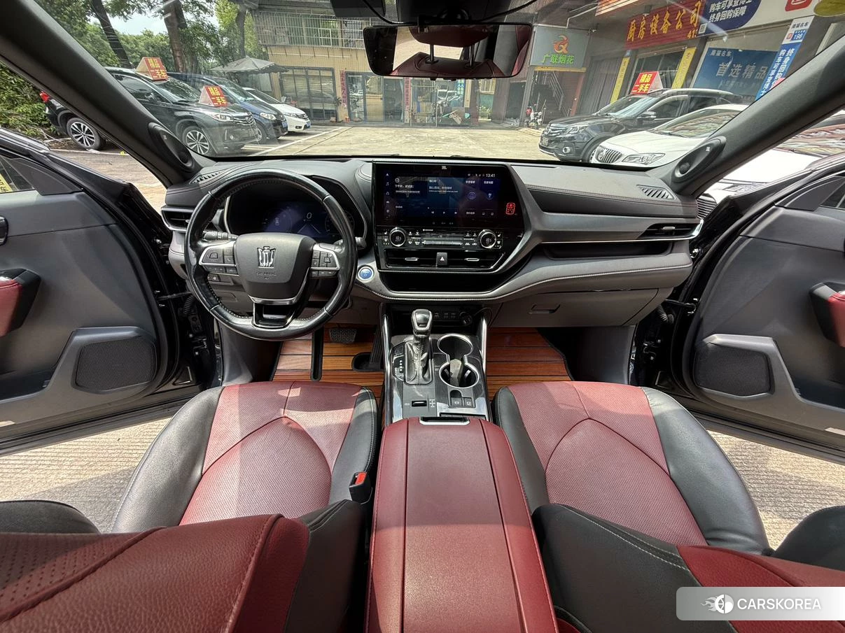 Toyota Crown 2021 Черный из Китая