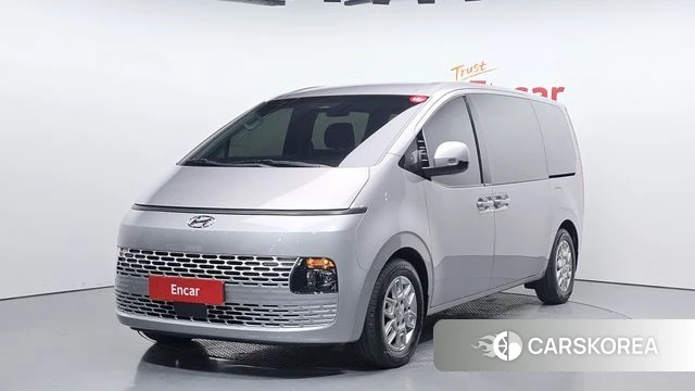 Hyundai Staria 2023 Серебряный из Кореи