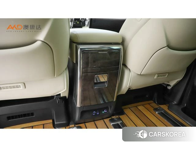 Toyota Vellfire 2022 Белый из Китая