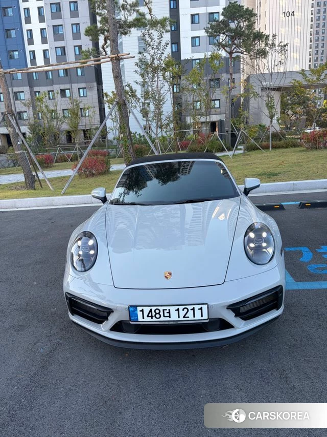 Porsche 911(992) 2023 Серебристо-серый из Кореи