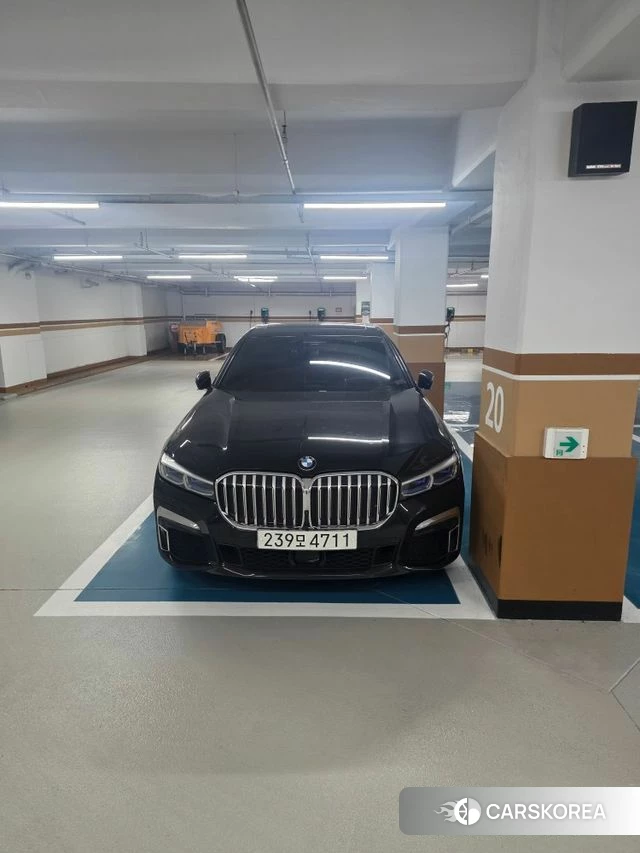 BMW 7 Series (G11) 2019 Черный из Кореи