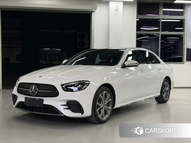 Mercedes-Benz E-Class 2023 Белый из Китая