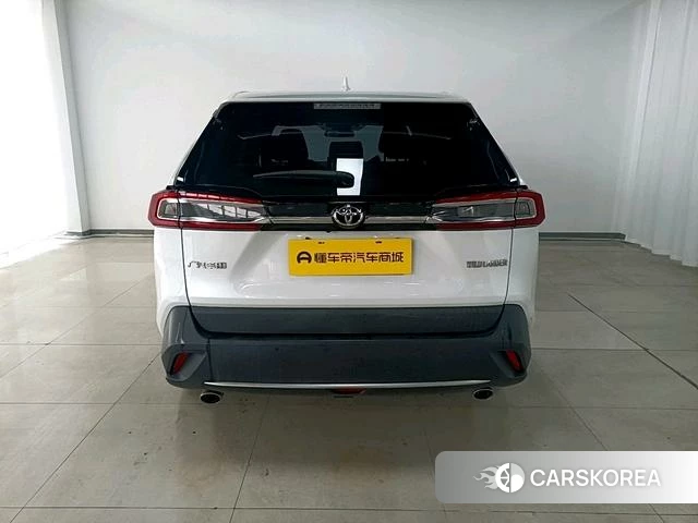 Toyota Wildlander 2022 Белый из Китая