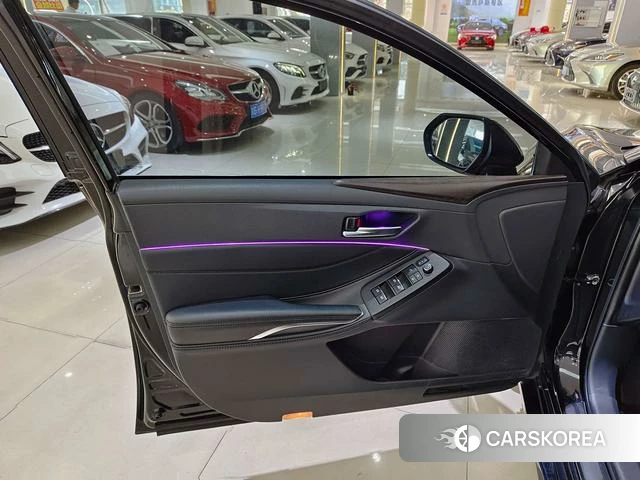 Toyota Avalon 2021 Черный из Китая