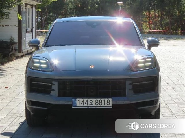 Porsche Cayenne (PO536) 2023 Серебристо-серый из Кореи
