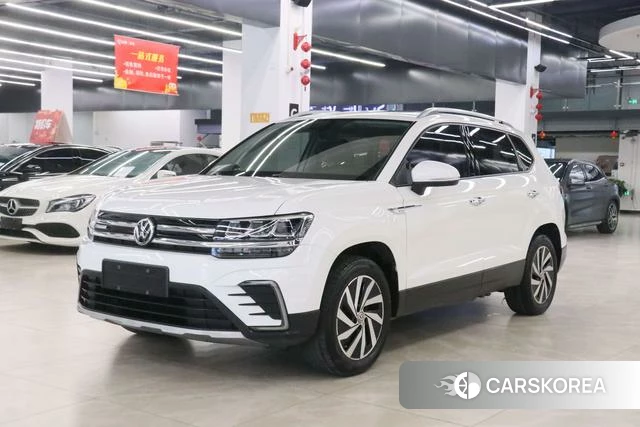 Volkswagen Tharu 2021 Белый из Китая