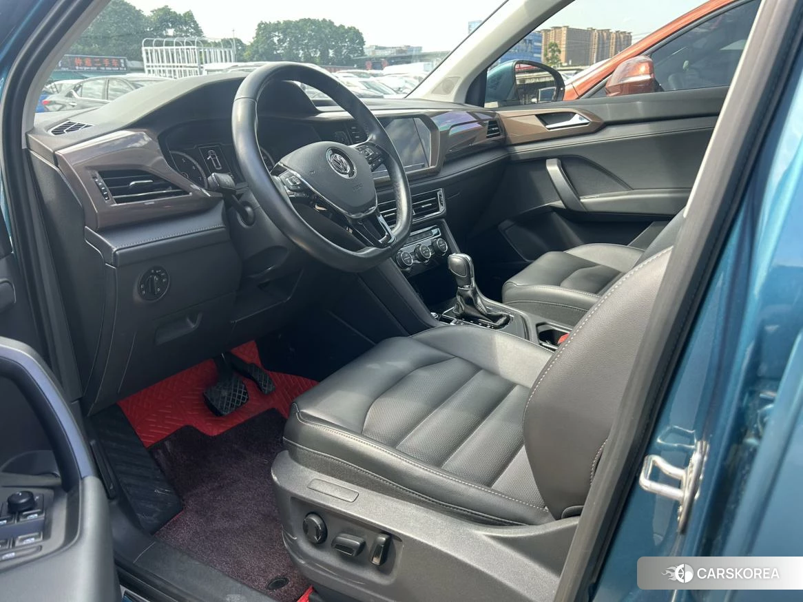 Volkswagen Tharu 2019 Синий из Китая