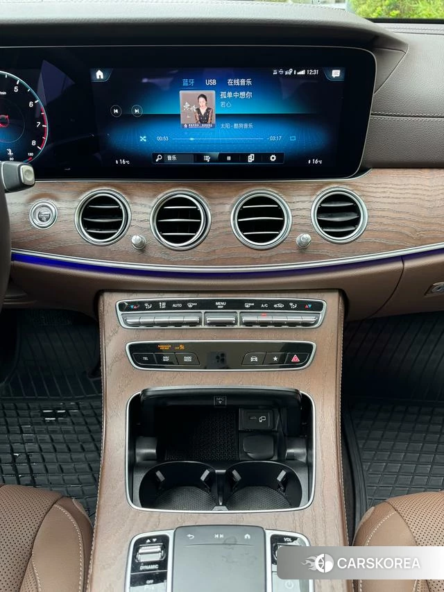 Mercedes-Benz E-Class 2022 Черный из Китая