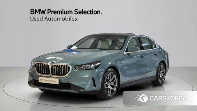BMW 5 Series (G60) 2026 Синий нефрит из Кореи