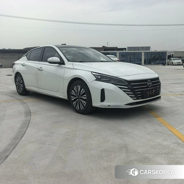 Nissan Altima 2023 Белый из Китая