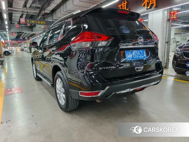 Nissan X-Trail 2021 Черный из Китая