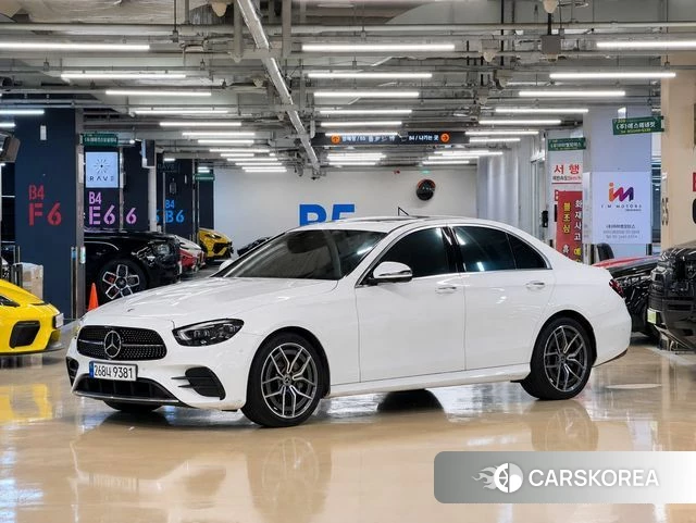 Mercedes-Benz E-Class W213 2021 Белый из Кореи