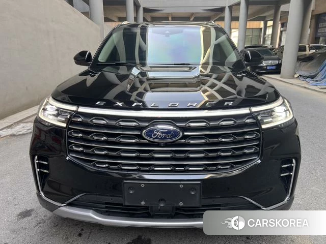 Ford Explorer 2023 Черный из Китая