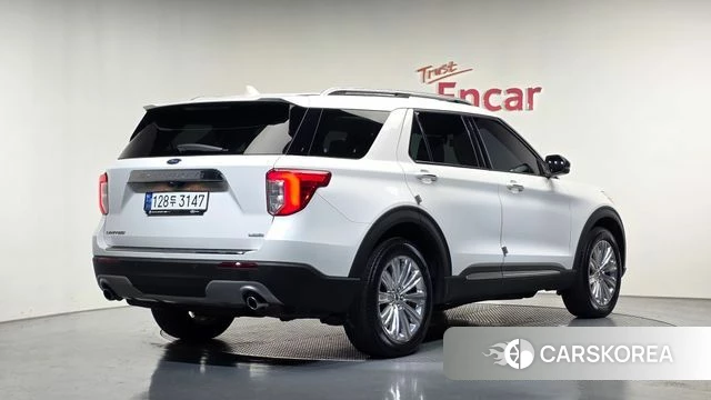 Ford Explorer 6th Generation 2019 Белый из Кореи