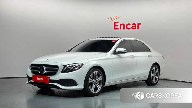 Mercedes-Benz E-Class W213 2020 Белый из Кореи