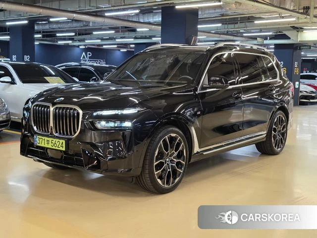 BMW X7 (G07) 2025 Черный из Кореи