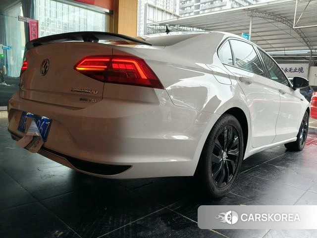 Volkswagen Lamando 2021 Белый из Китая