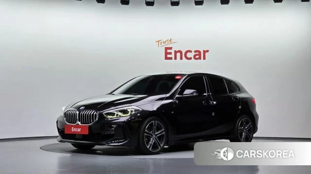 BMW 1 Series (F40) 2022 Черный из Кореи