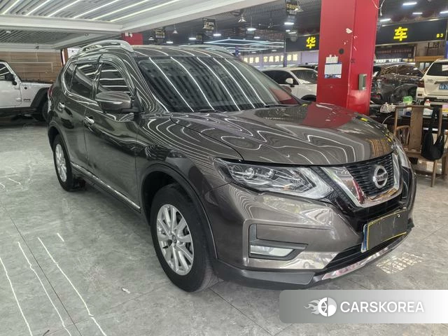 Nissan X-Trail 2021 Коричневый из Китая