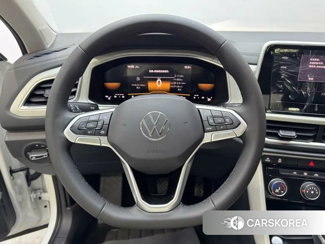 Volkswagen T-Roc 2023 Белый из Китая