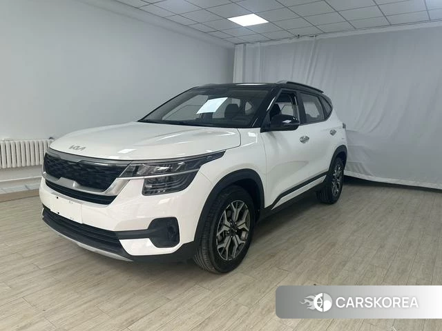 Kia KX3 2022 Белый из Китая