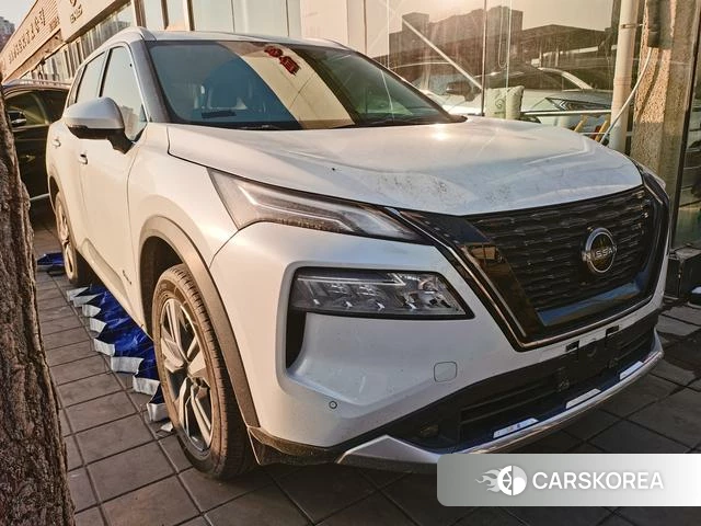 Nissan X-Trail 2025 Белый из Китая