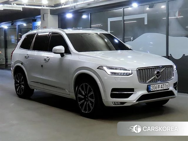 Volvo XC90 second Generation 2018 Белый из Кореи
