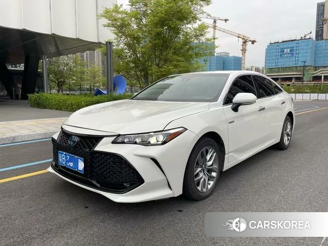 Toyota Avalon 2021 Белый из Китая