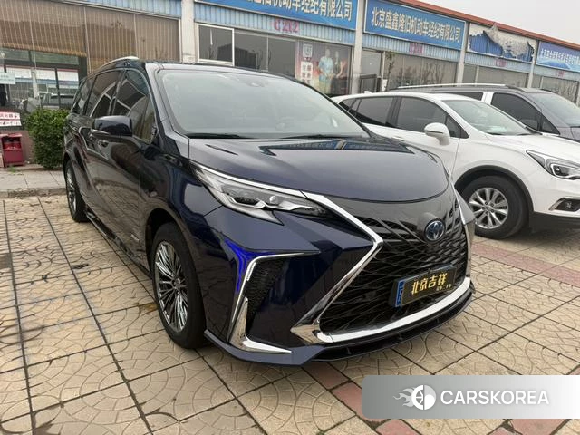 Toyota Sienna 2022 Синий из Китая