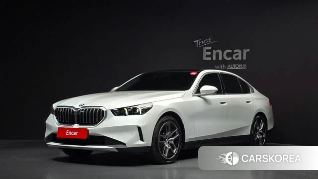 BMW 5 Series (G60) 2023 Белый из Кореи