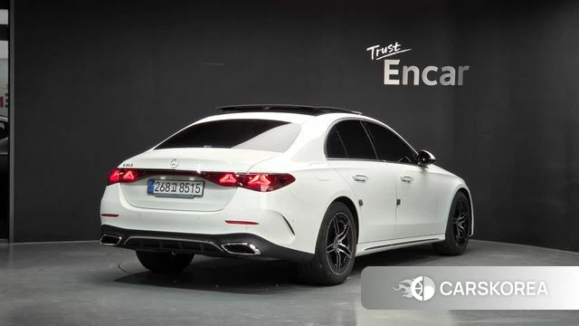 Mercedes-Benz E-Class W214 2026 Белый из Кореи