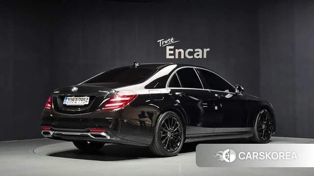 Mercedes-Benz S-Class W222 2018 Черный из Кореи