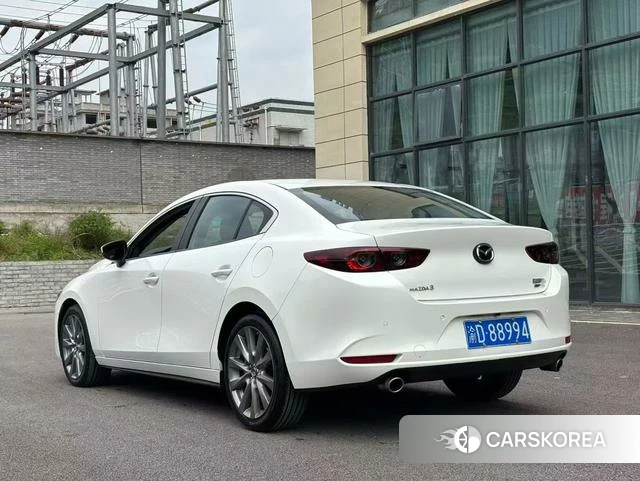 Mazda 3 2025 Белый из Китая