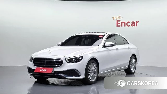 Mercedes-Benz E-Class W213 2021 Белый из Кореи