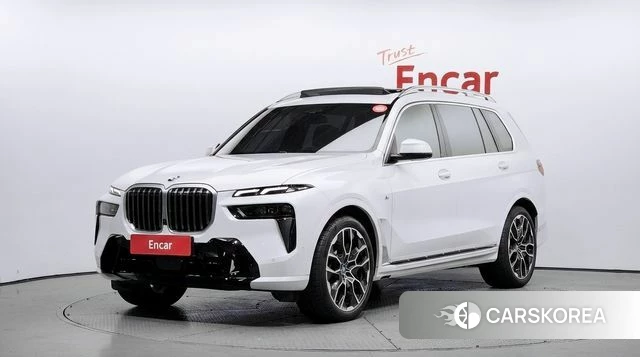 BMW X7 (G07) 2025 Белый из Кореи