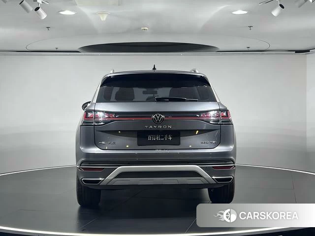 Volkswagen Tayron 2024 Серебристо-серый из Китая